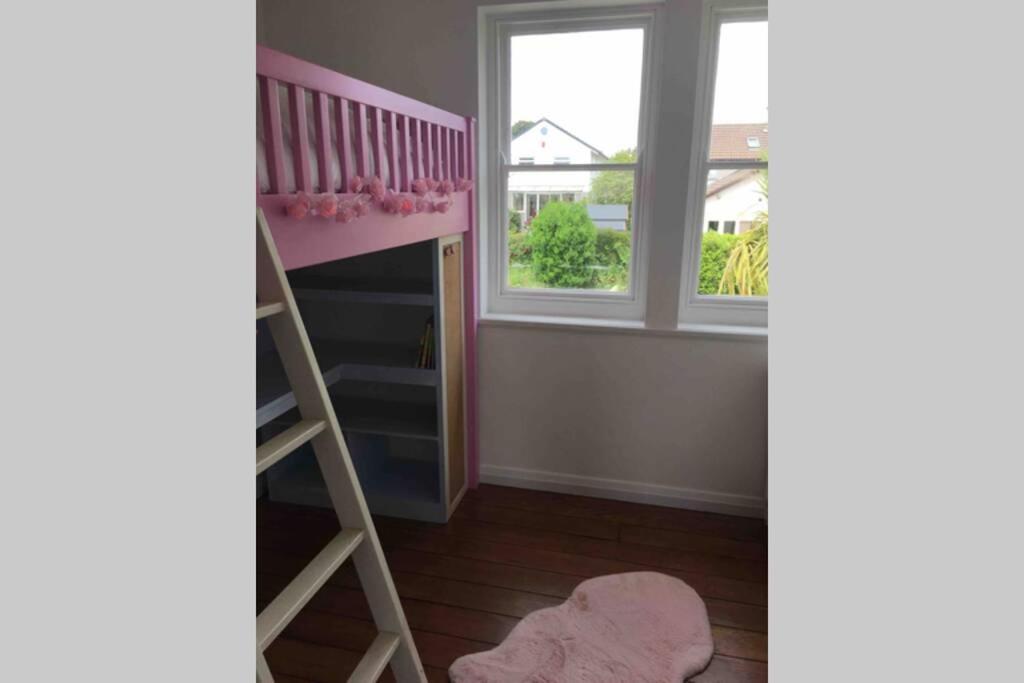 Lovely 3 Bed House Close To Beach! Carlyon Bay