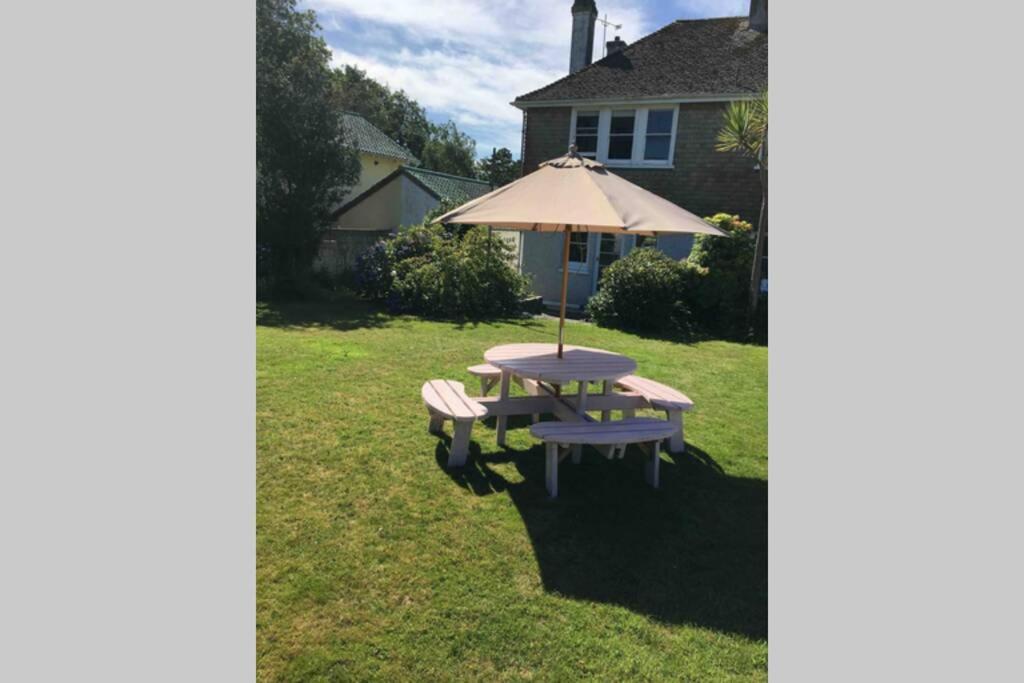 Lovely 3 Bed House Close To Beach! *